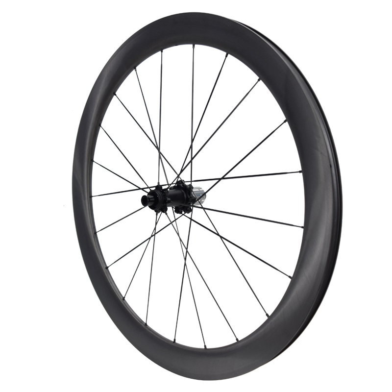 Hand-made carbon spoke wheel